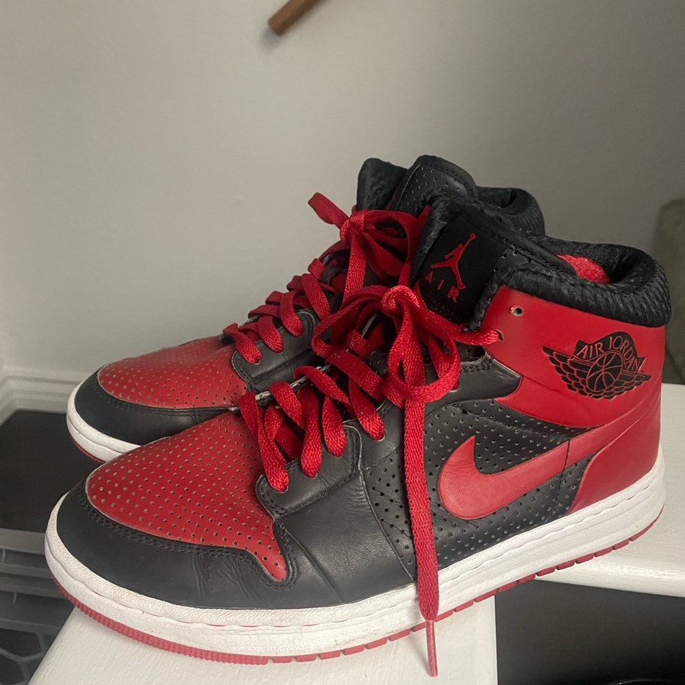 Sz 8 US AIR JORDAN ALPHA 1 'VARSITY red